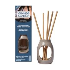 Yankee Candle Embossed Black Coconut Pre-Fragranced Reed Diffuser Kit